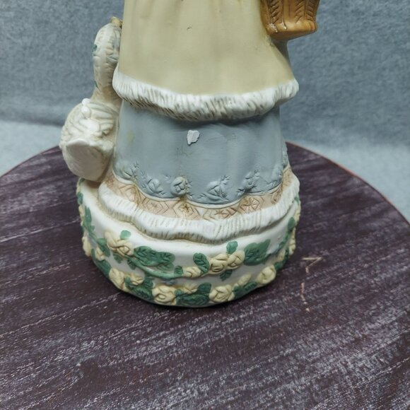Old World Santa Claus Collectible Porcelain Figurine With Intricate Floral Detai - Picture 9 of 16